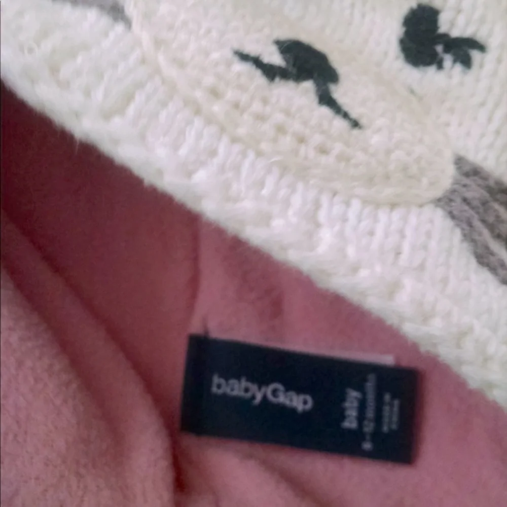 Baby Gap White Bunny Bunny Ear Hat and Mittens Excellent Used Condition
